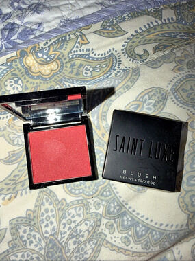 Saint Luxe Cranberry Bliss Blush in Red